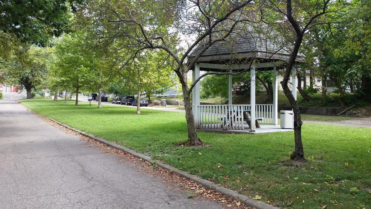 1551 Sturm Ave Lägenhet Indianapolis Exteriör bild